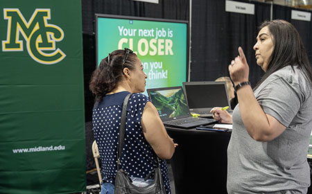 Students at MC career fair